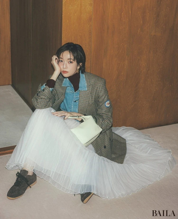 “おじ”的ビッグジャケットで渋ブラウンの本領を発揮