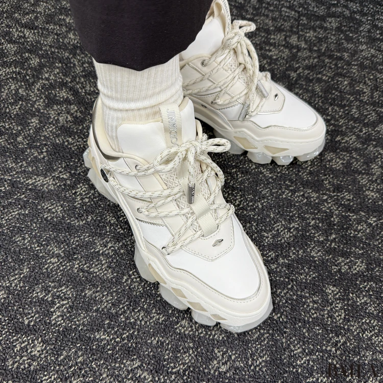 ジミー チュウ DIAMOND X Ⅱ 履いた様子