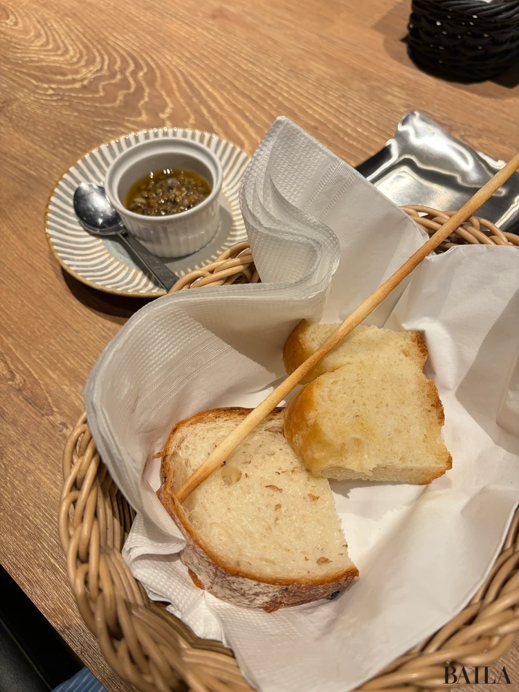 おかわり自由のパン