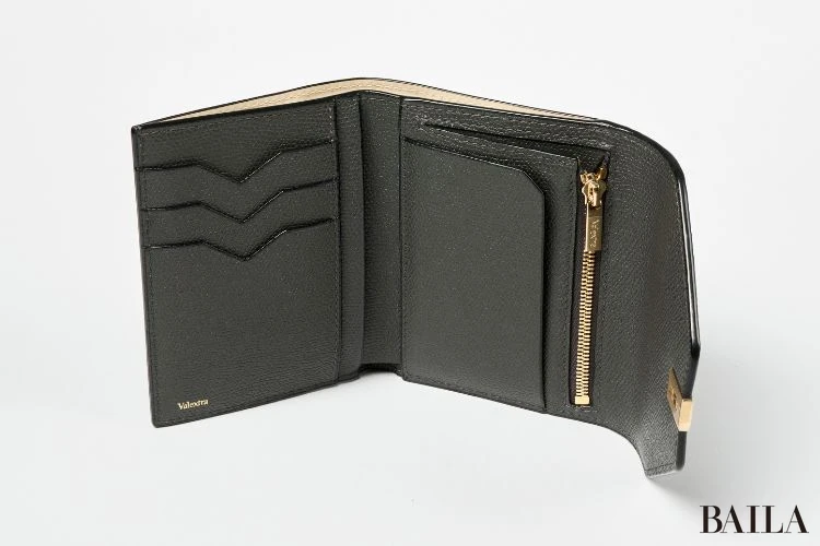 ヴァレクストラ　財布の中