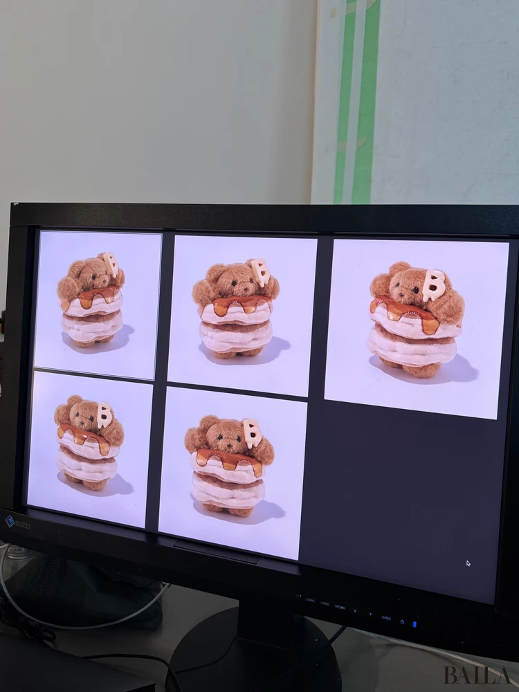 BAILA公式ぬいぐるみ　撮影中のモニター