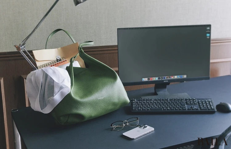 【秋はじめにバッグイン・カーディガンを一枚】旬見え必至な透けカーディガン4選