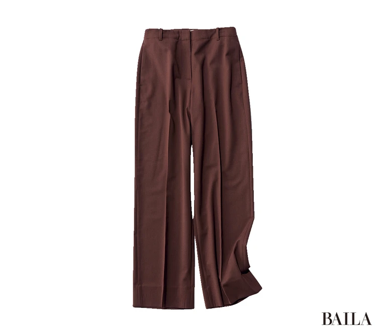 パンツ￥20000／バナナ・リパブリック