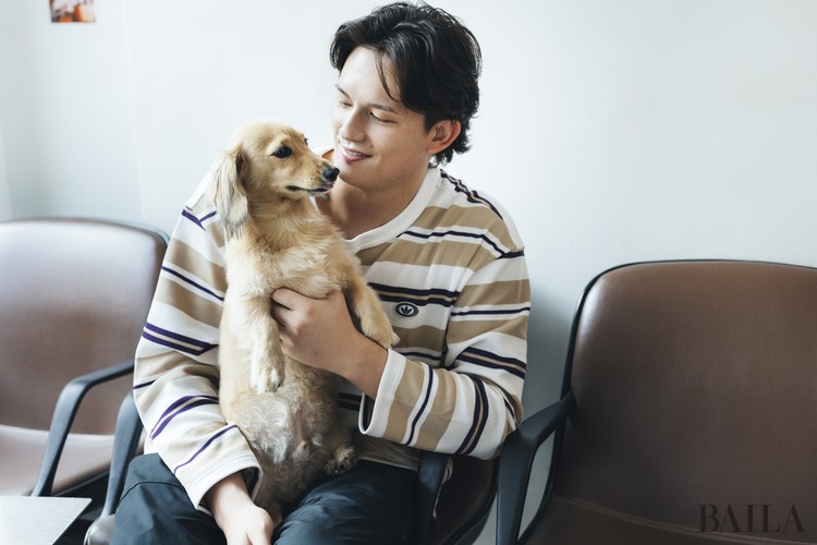 テーブス海選手と愛犬キャッシュくん バスケットボール ポートレート