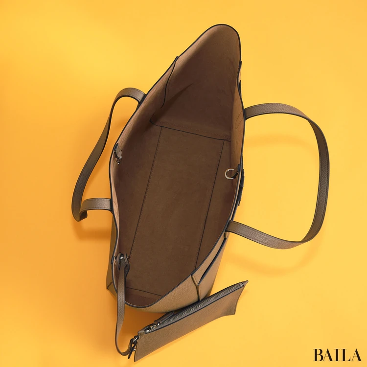 希少 1546 RALPH LAUREN トートバッグ 本革 A4 大容量 茶色 秋服に似合う新色が登場!「ローレン ラルフ ローレン」のトート