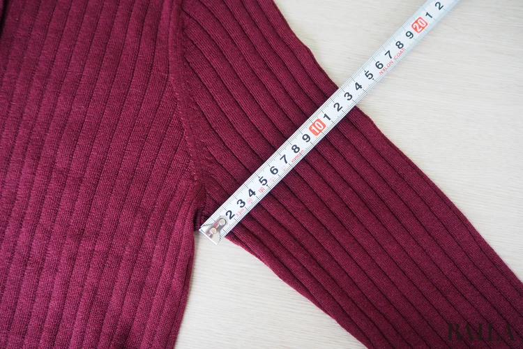 袖の筒幅(脇の付け根):約13cm