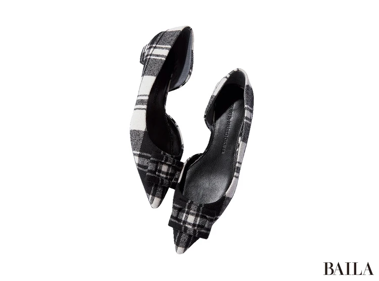 靴￥28600／ワークス インターナショナル（ツル バイ マリコ オイカワ）