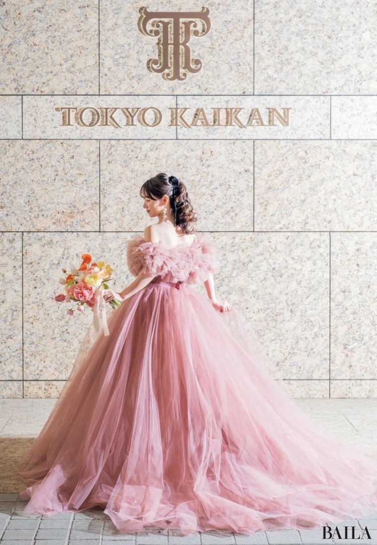 ドレスのイメージに合わせて、ヘアはトレンドのリボンを。(安村梨乃さん・28歳・不動産)