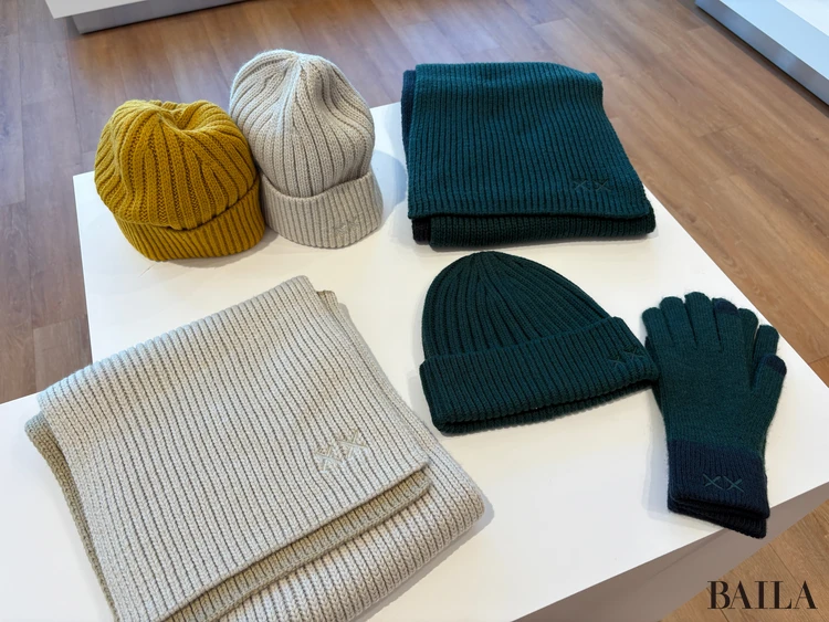 KAWS WINTER(ユニクロ) 小物 ユニセックス