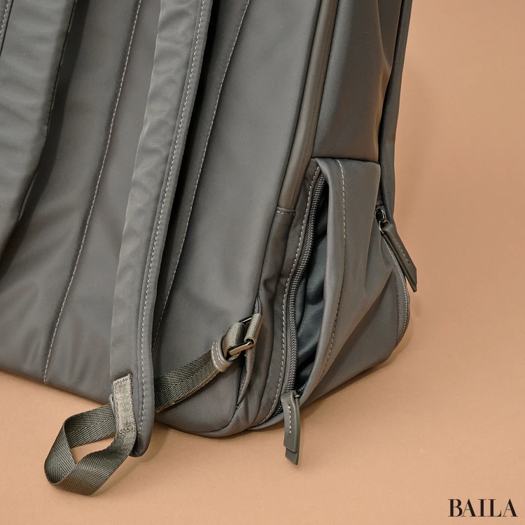 スーツスクエア　ACE共同開発 リュック　クイックアクセスポケット