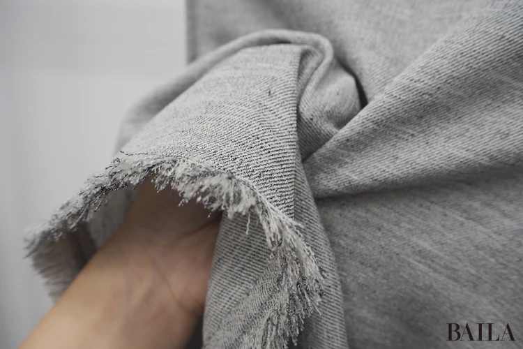 質感:リネンの風合いを再現した快適素材