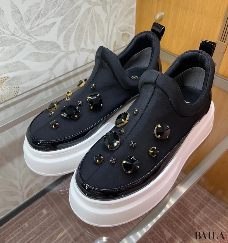 スニーカー　ワシントン靴店　ビジュー