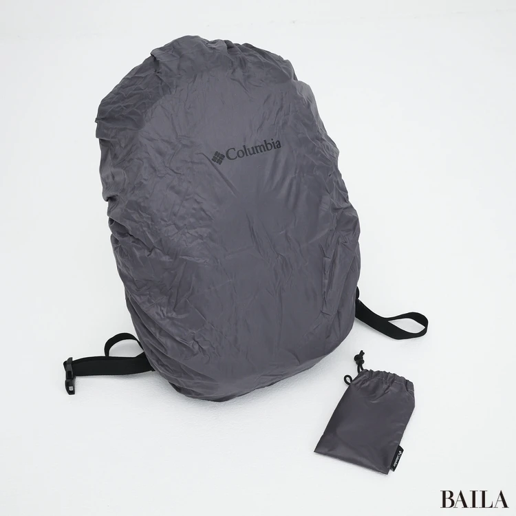 コロンビア　リュック　レインカバーを装着した様子