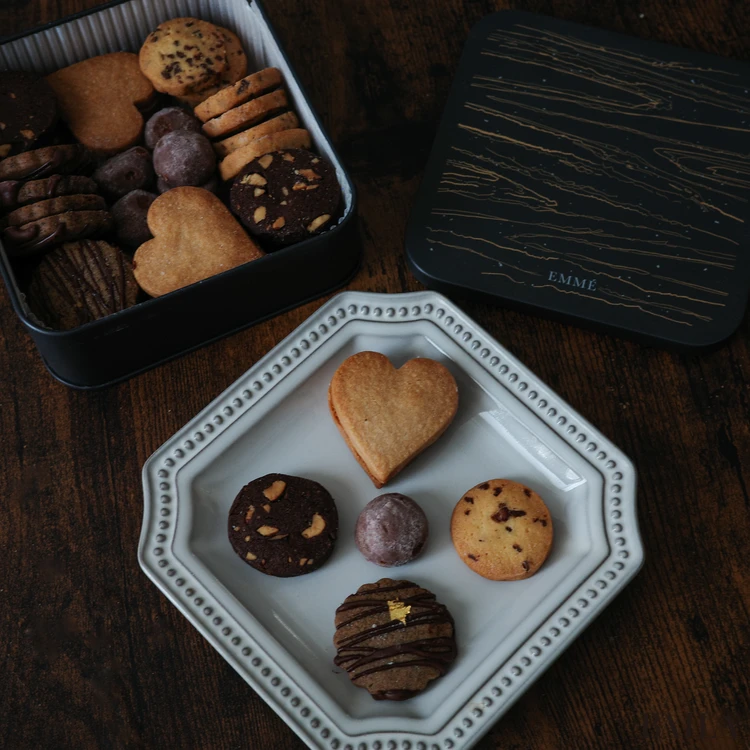 帝国ホテル発「ANoTHER IMPERIAL HOTEL」で買えるEMMÉ(エンメ)のクッキー缶「Régal(レガル)」