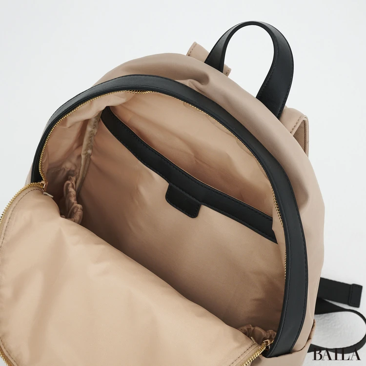 トーナル　リュック　内側