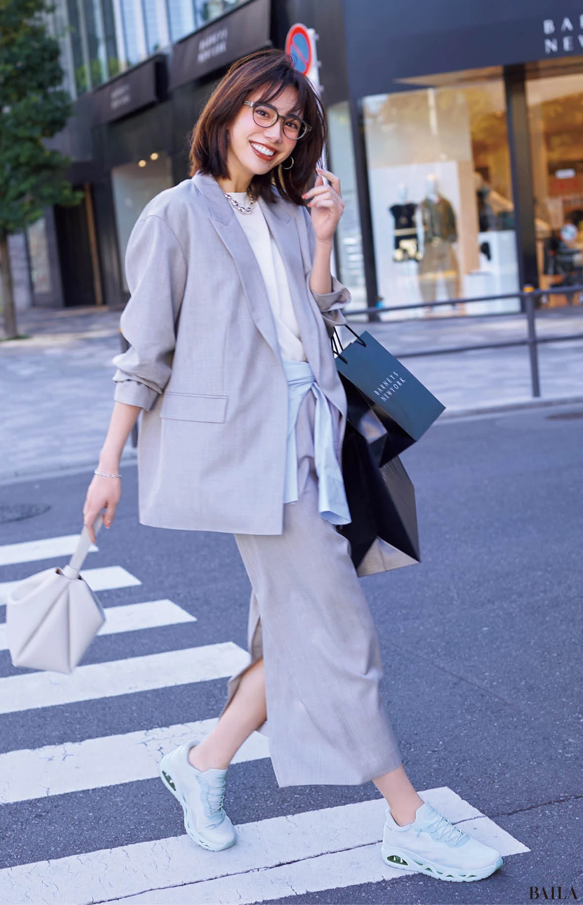 OnもOffも軽やかに どんな私にもフィットする! スケッチャーズのハンズフリー スリップインズ_4