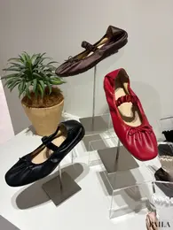 キャッチーな「シューズ」も充実で、足元のおしゃれもお任せ！