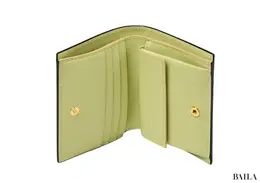 マルニ　財布の中