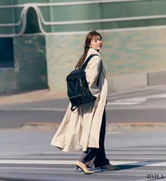 トゥミの通勤リュック　通勤コーデ　内田理央