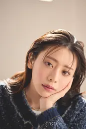 貴島明日香　YSL　春新色　メイク