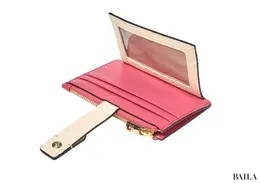 フルラ　財布の中