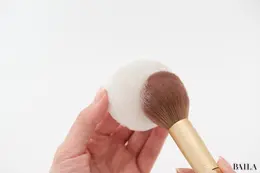 くみっきー　舟山久美子さん　基本のベースメイク　お粉　パフ