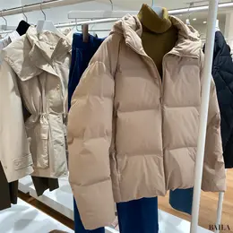 ユニクロ　パウダーソフトダウンジャケット　コーディネート例