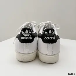 アディダス オリジナルス　SUPERSTAR 82　バックデザイン