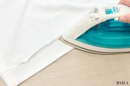 アイロンを縫い目に沿ってかける