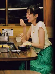 清涼感あるライムカラーと鮮やかなグリーンのコントラストを楽しむ