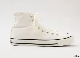 コンバースのスニーカー　オールスターハイカット　歩きやすいスニーカー