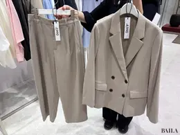 セットアップ、カーディガン、スカート…今季も「オフィスコーデ」はGUでOK！