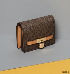 MICHAEL KORS（マイケル マイケル・コース）の財布