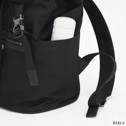 ボナベンチュラ　リュック　サイドポケット