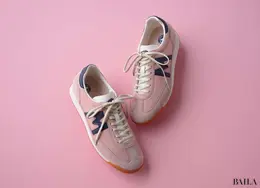 きれいめ派の30代におすすめのスニーカー「カルフ」のMESTARI　正面画像