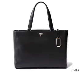 TUMIの横長トート