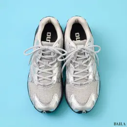 ミズノのスニーカー　歩きやすい　ウェーブライダー10