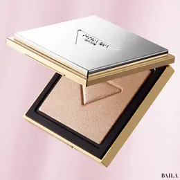 PRADA　プラダ　クリスマスコフレ　第1弾　ホリデー限定品 プラダ ライト グローイング パウダー　