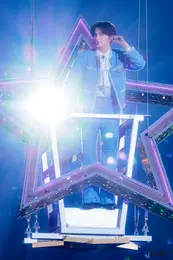 中島健人、豪華ゲストも話題のソロライブ『THIS IS KENTY -IDOL ver2.0-』ステージ_1_4