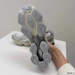 アシックス　GEL-KINETIC FLUENT　アウトソール