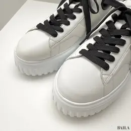 HOGAN（ホーガン）　ホーガン H ストライプス　デザイン寄り画像