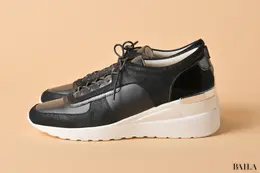 銀座かねまつ　ウェッジスニーカー　サイドから見た様子