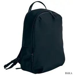 ホワイト　通勤リュック　黒リュック