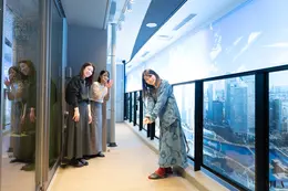 セントラルガーデン月島ザタワー　モデルルーム　バルコニー　パターの練習もできる