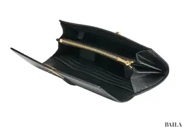 セリーヌ　財布の中