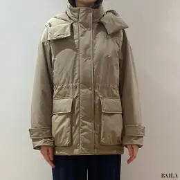 ユニクロ　ハイブリッドダウンコート　着用画像　正面