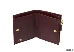 PRADA　財布の中