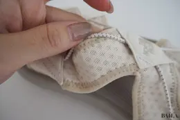 素材・質感：優しく軽やかな肌あたりがクセになる