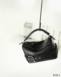 【LOEWE（ロエベ）】クールなリュクス感が味わえる“パズル バイカー バッグ”がデビュー