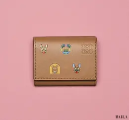 LOEWEの財布